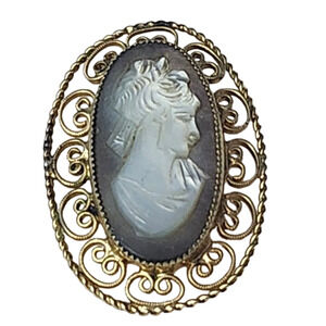 Vtg 1940s Mother of Pearl Cameo Pin Brooch